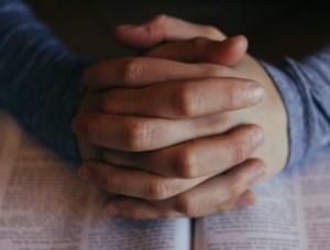 prayer_bible_news